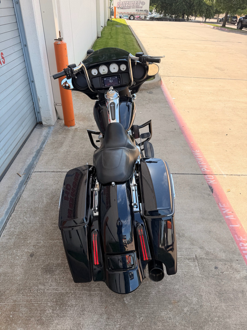 Street Glide®