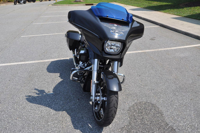 Street Glide®