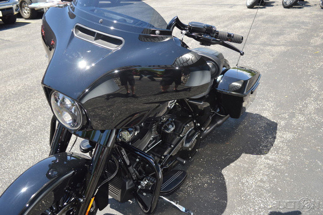 Street Glide® Special
