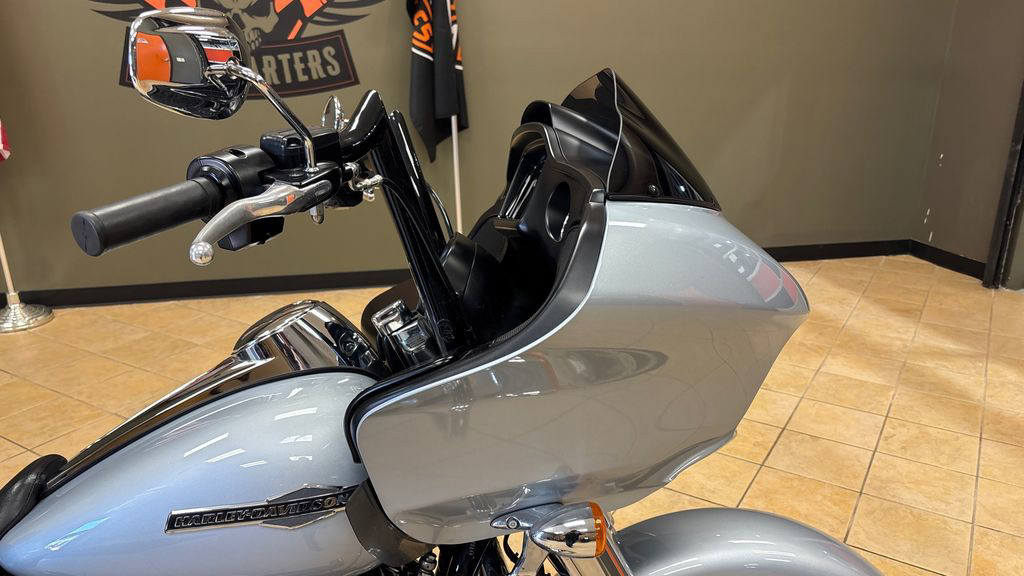 Road Glide®