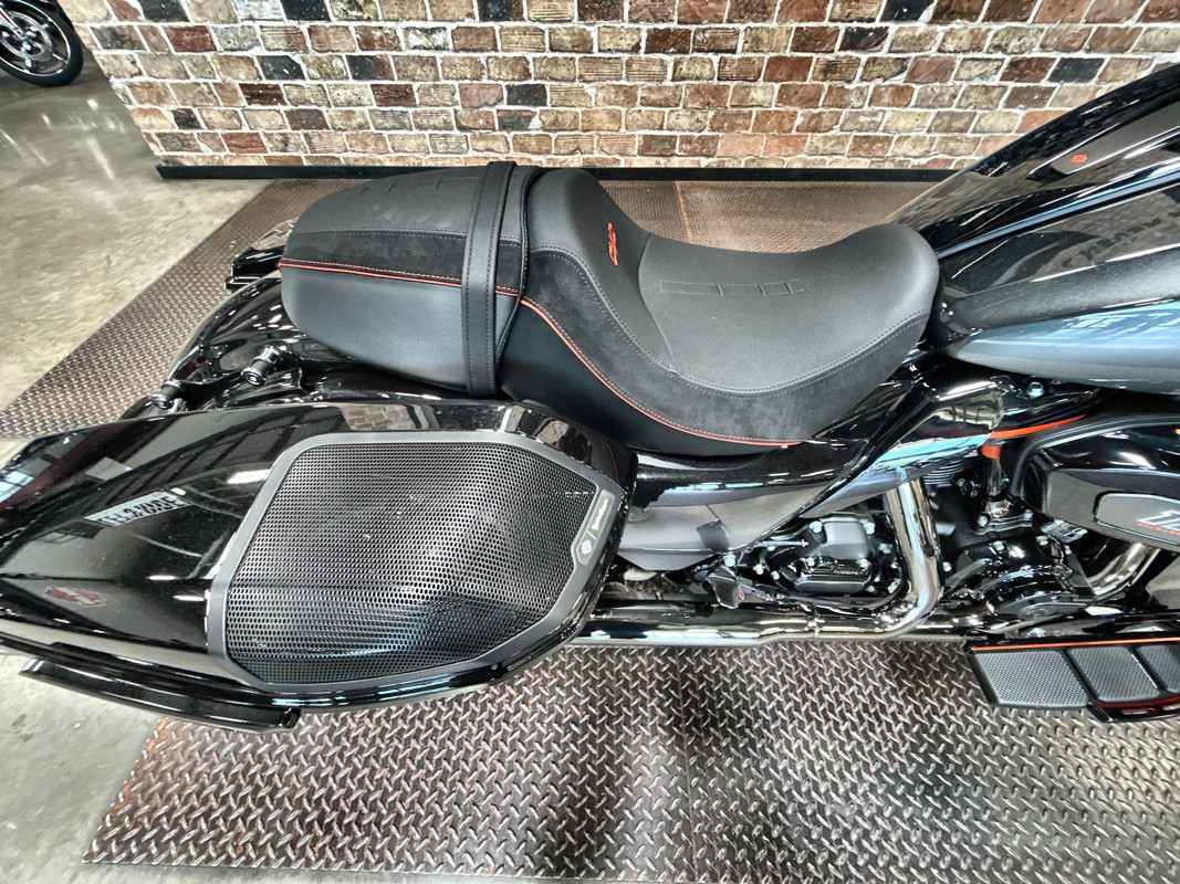 CVO® Street Glide®