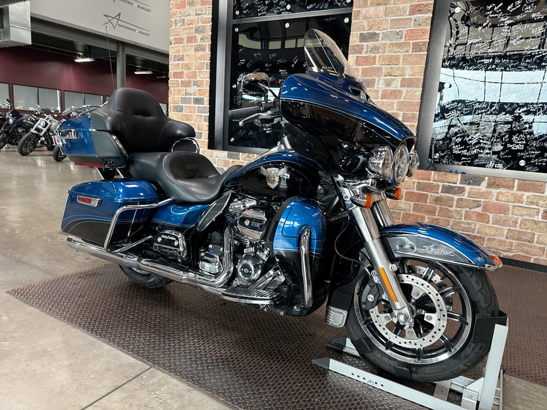 Electra Glide® Ultra® Limited 115th Anniversary