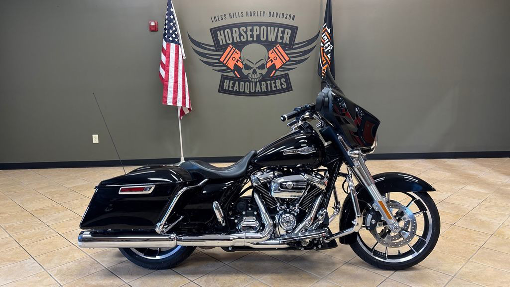 Street Glide®