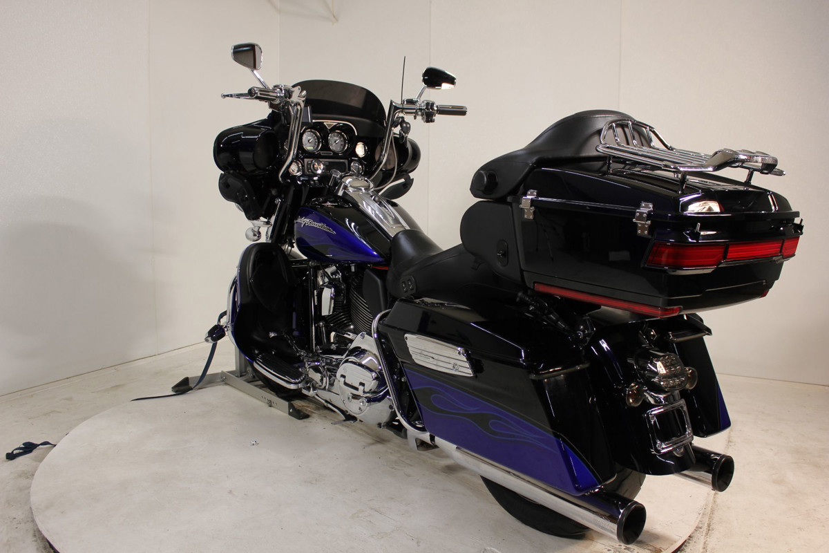 CVO® Ultra Classic Electra Glide®