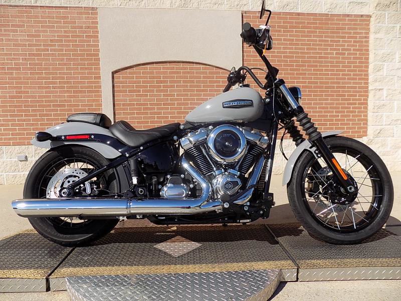 Street Bob®