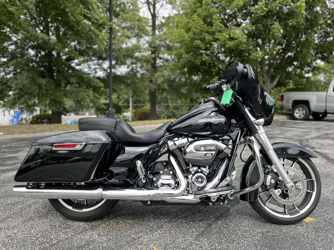 Street Glide®