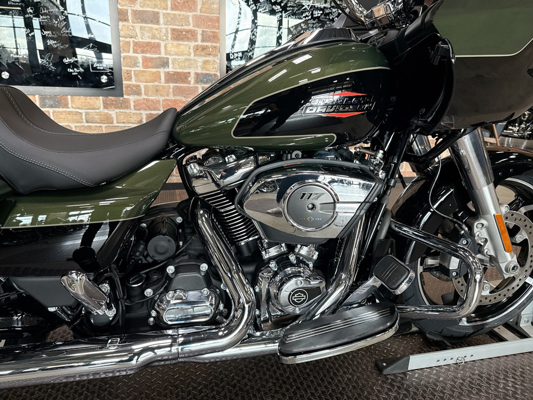 Road Glide®