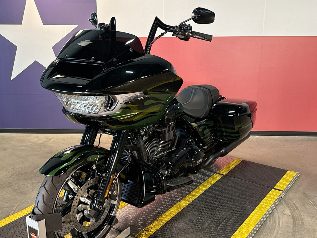 Road Glide®