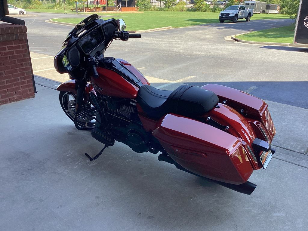 Street Glide®