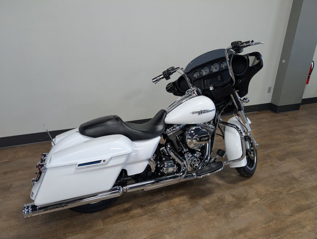 Street Glide®