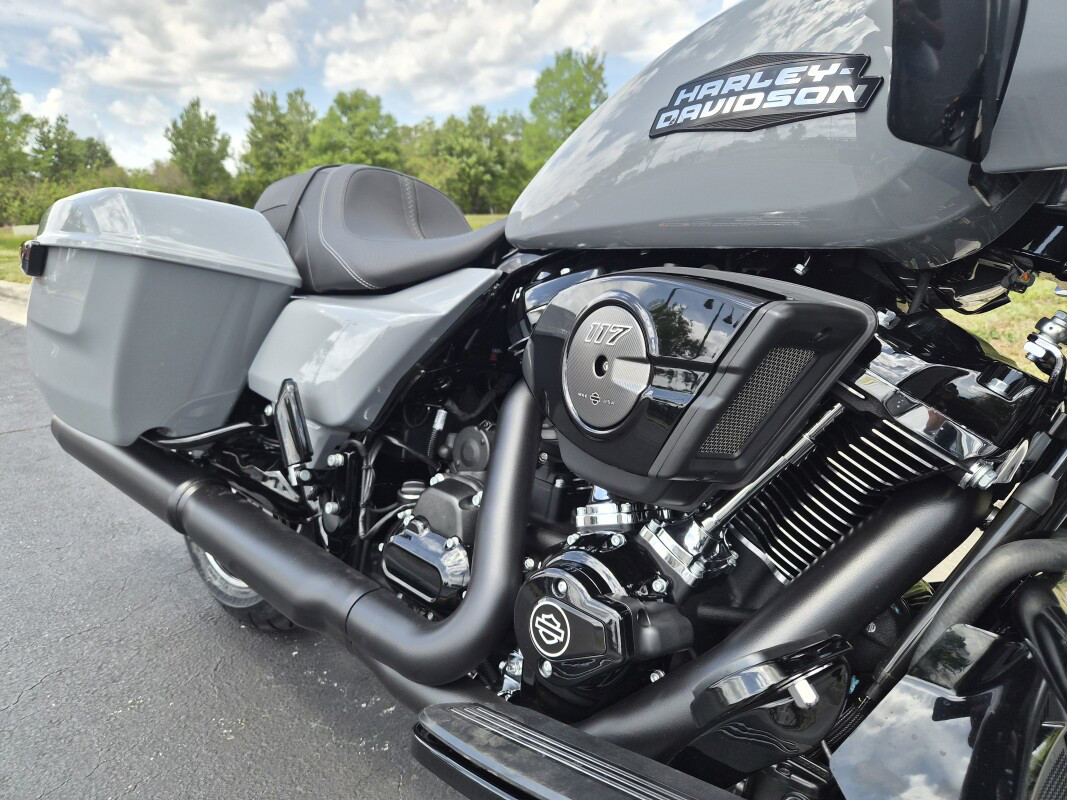 Road Glide®