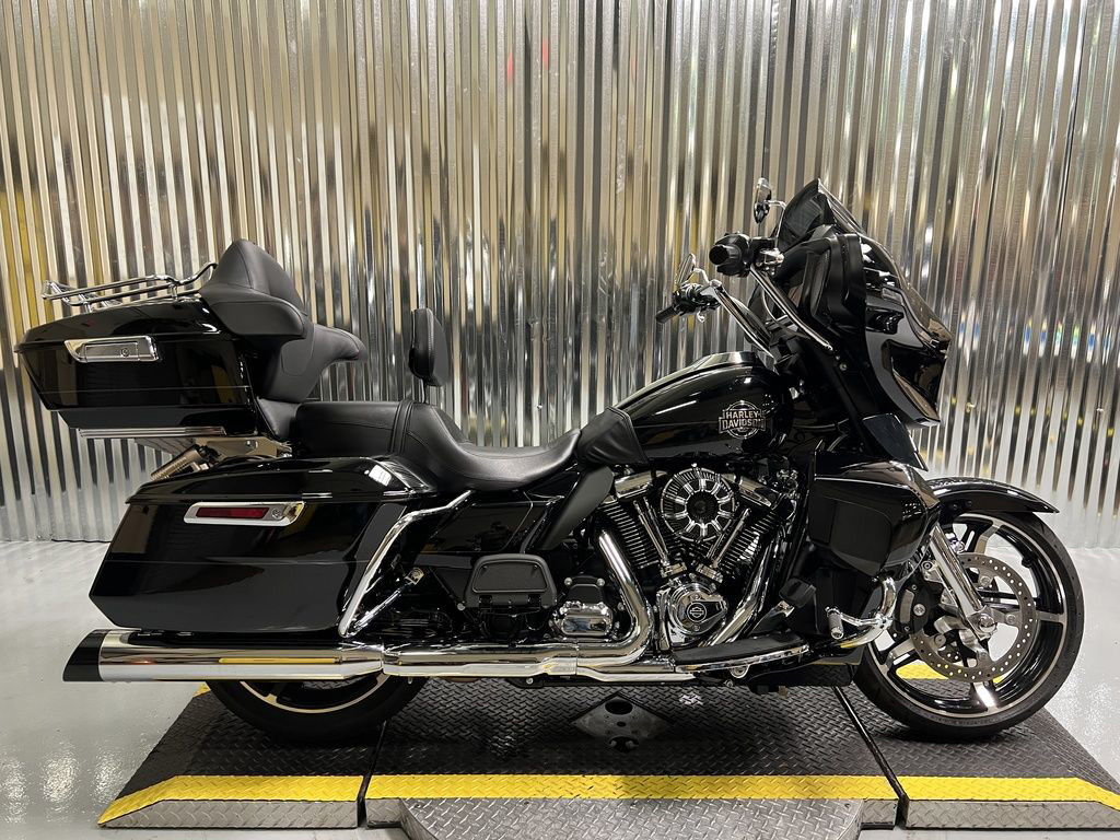 Street Glide® Ultra