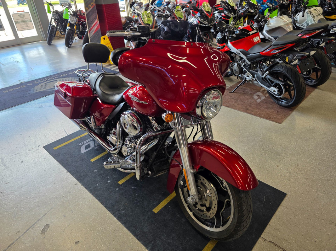 Street Glide®