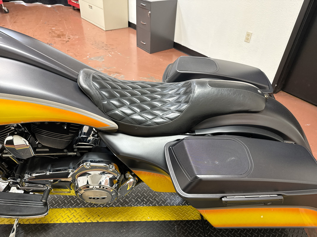 Road Glide® Custom