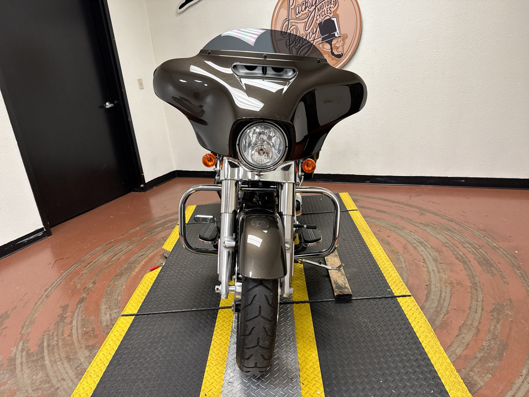 Street Glide®