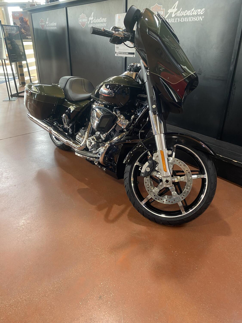 Street Glide®