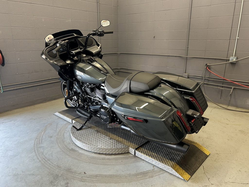 Road Glide®