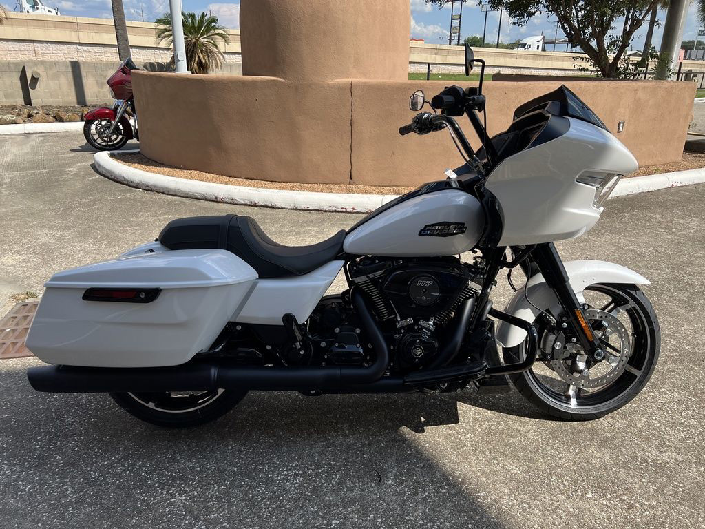Road Glide®