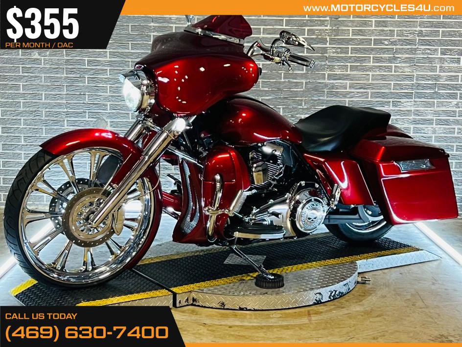 Street Glide®