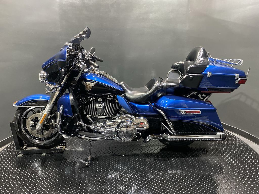 Electra Glide® Ultra® Limited 115th Anniversary