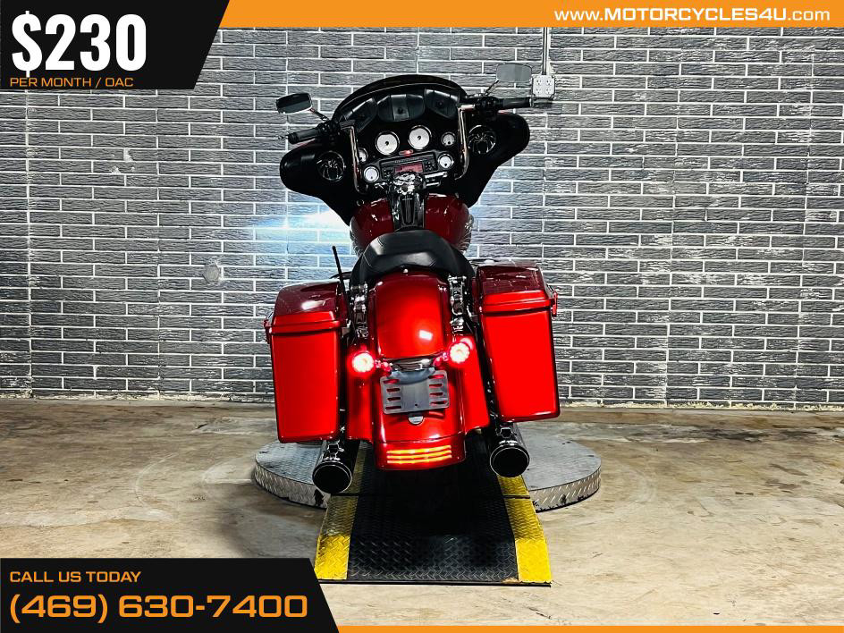 Street Glide®