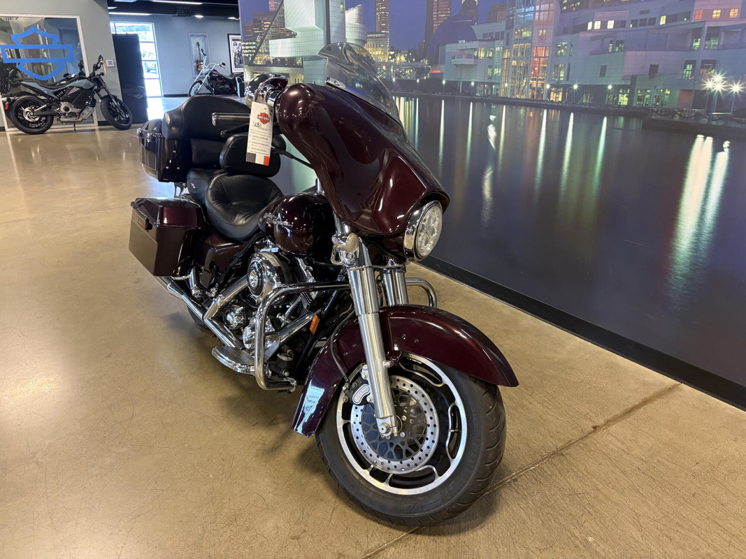 Street Glide®