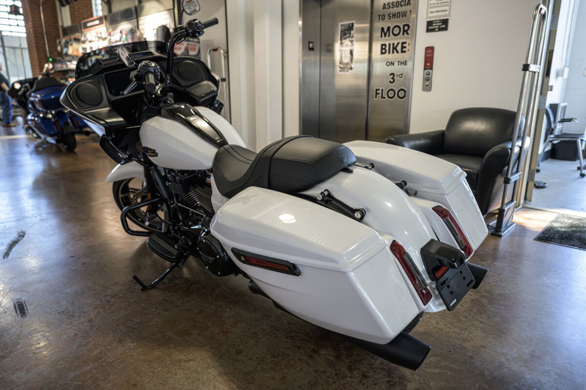 Road Glide®