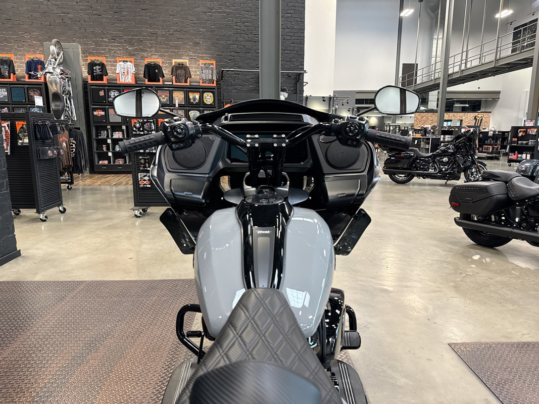 Road Glide®