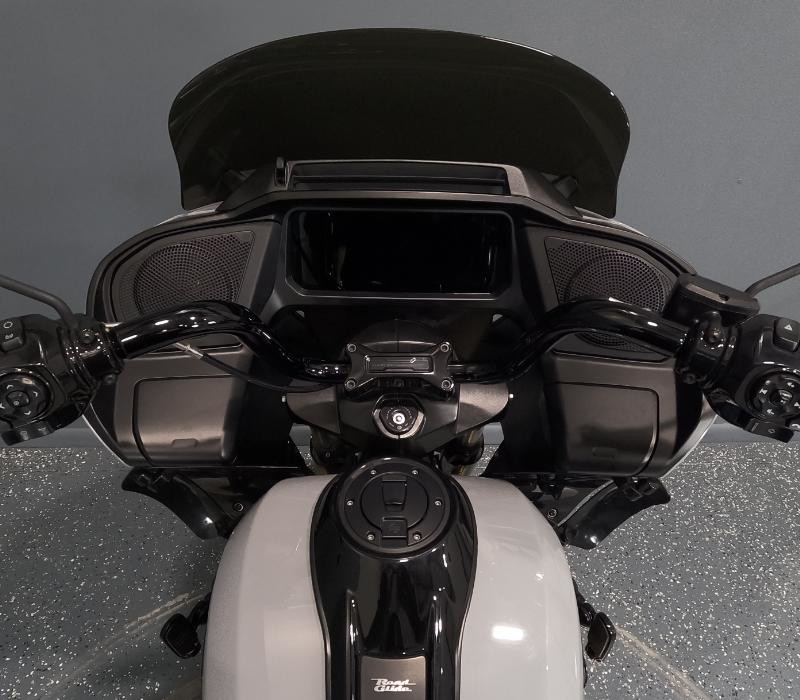 Road Glide®