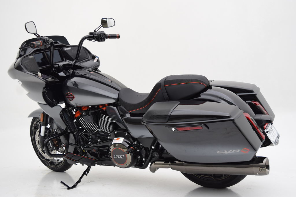 CVO® Road Glide®