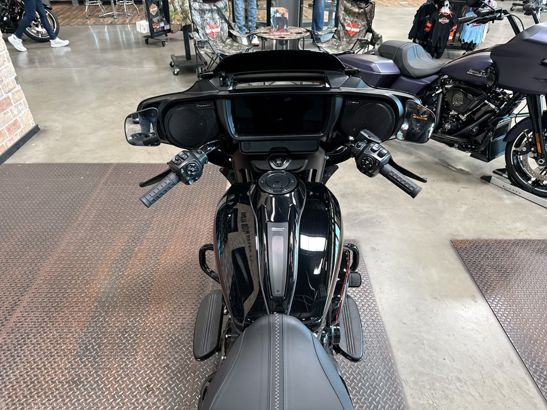 Street Glide®