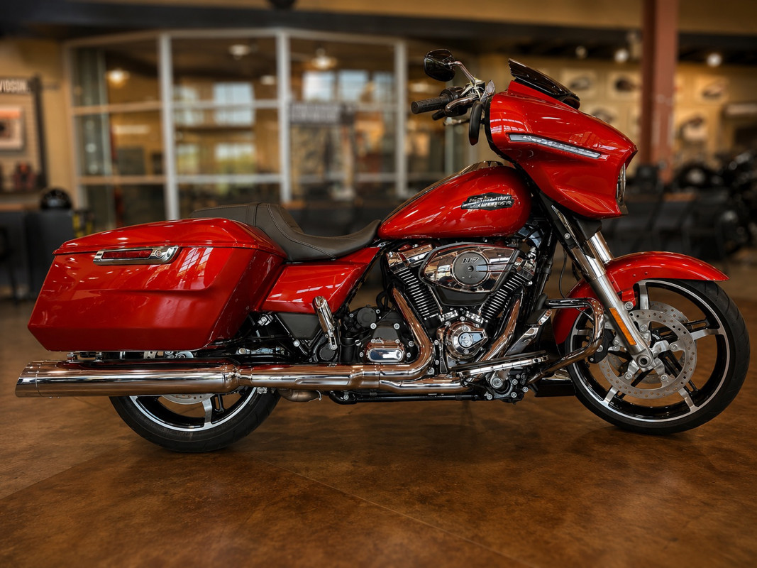 Street Glide®