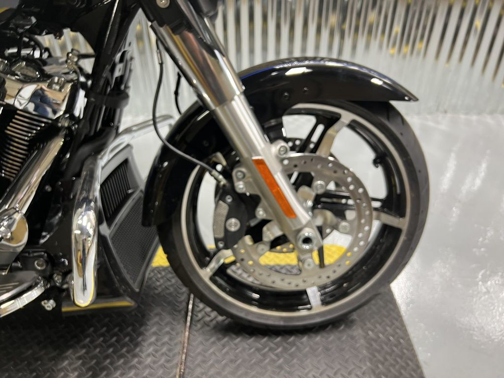Street Glide®