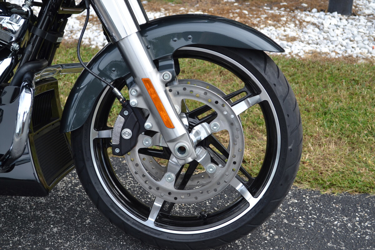 Road Glide®