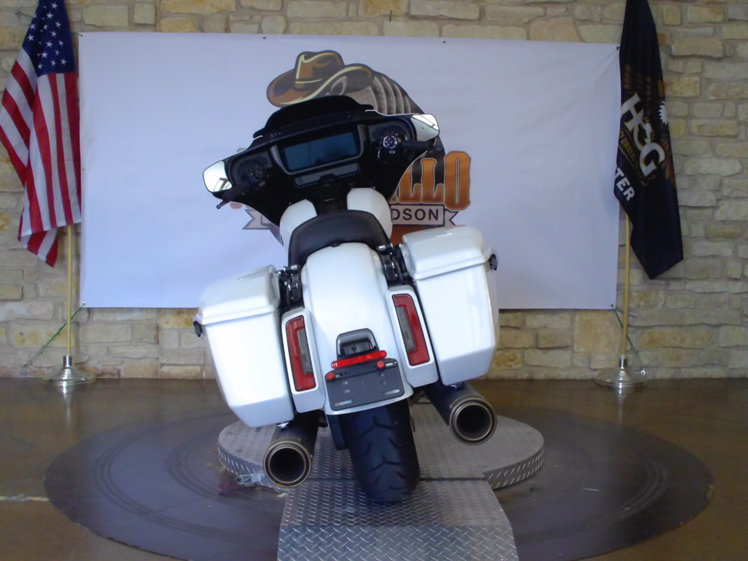Street Glide®