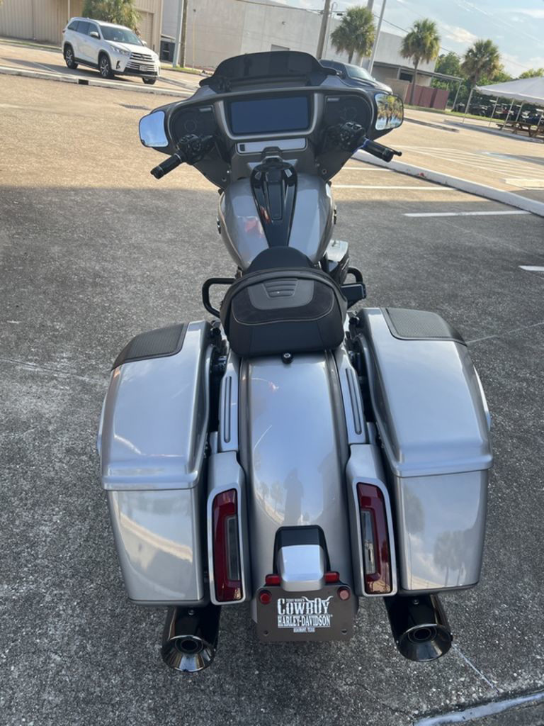 CVO® Street Glide®
