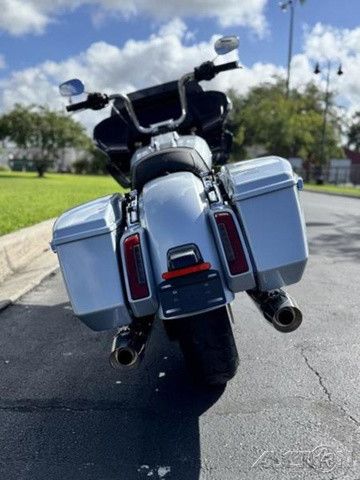 Road Glide®