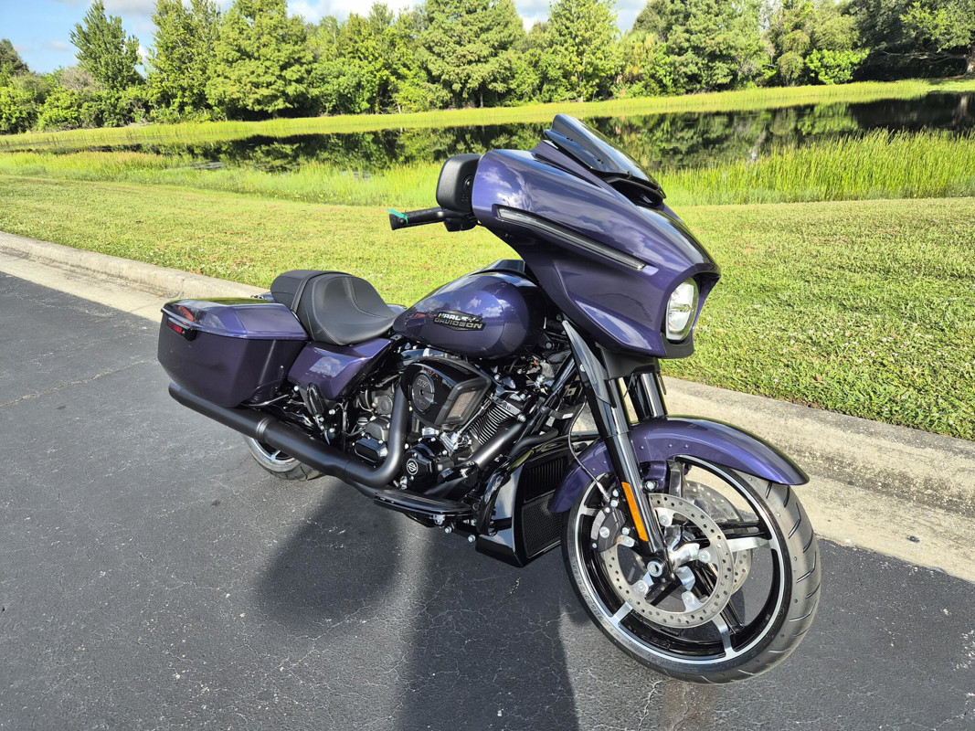 Street Glide®