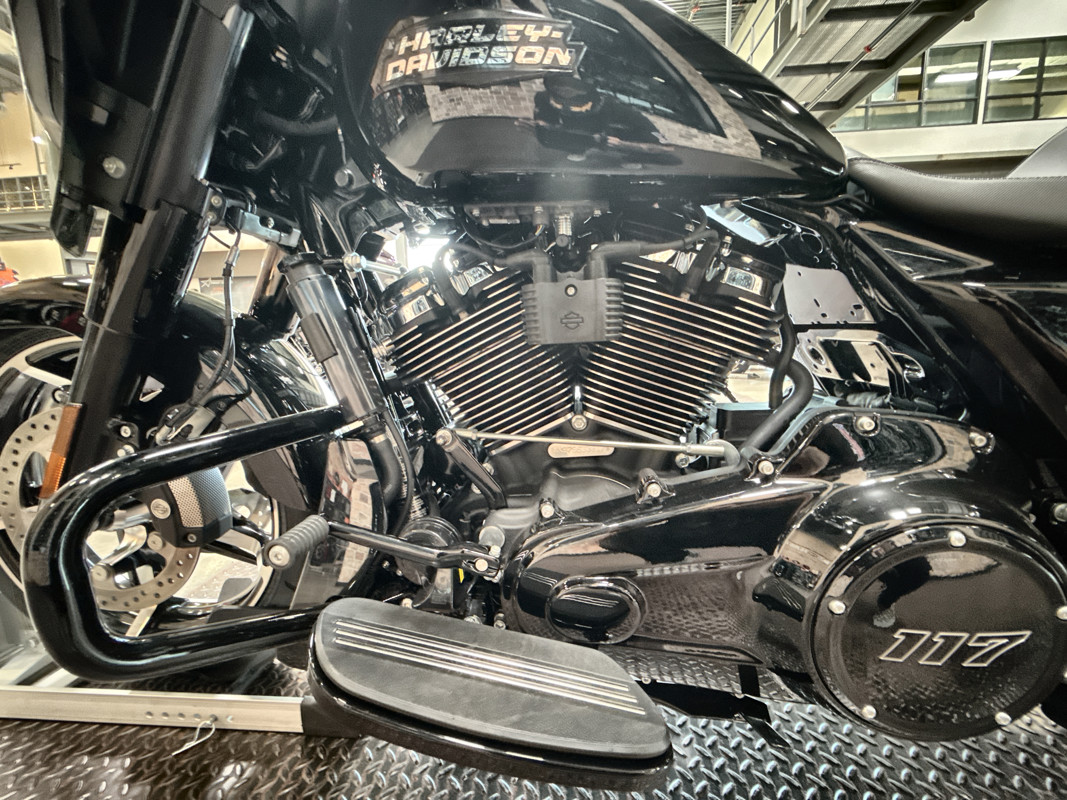 Street Glide®