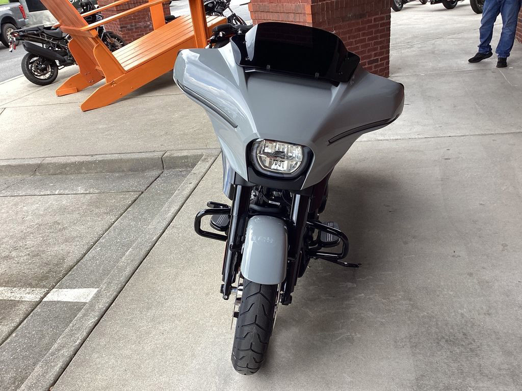 Street Glide®