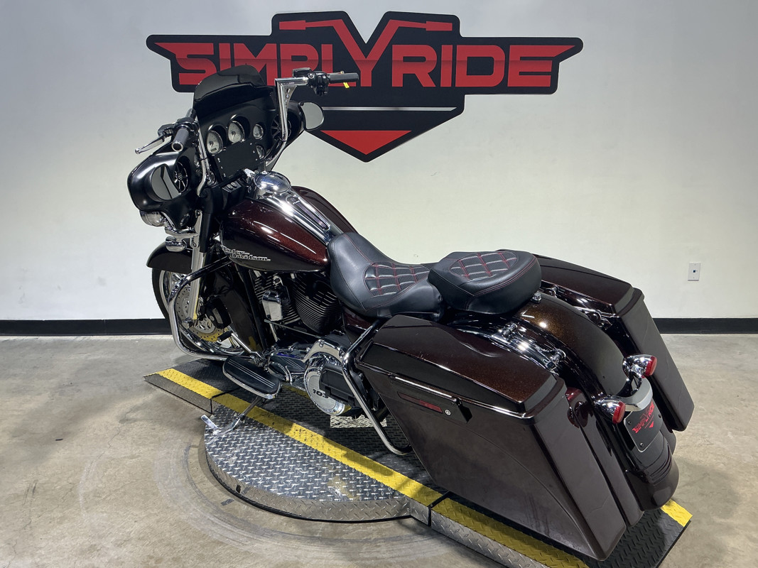 Street Glide®