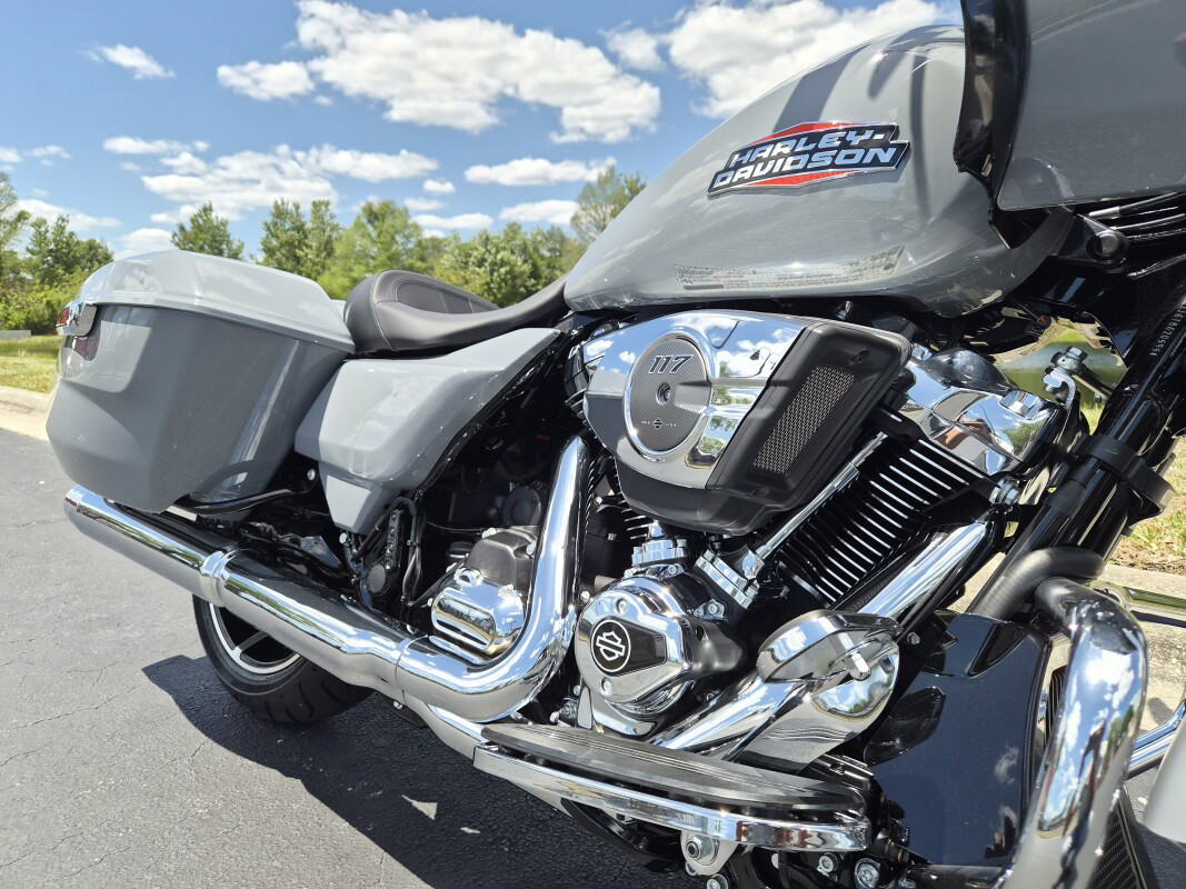 Road Glide®