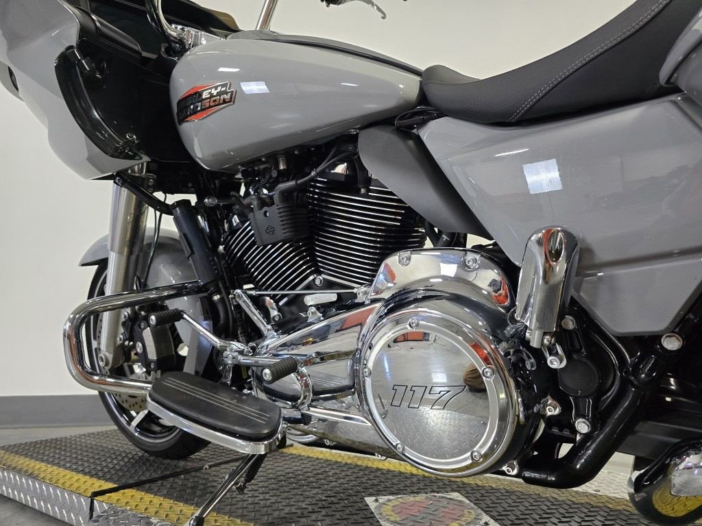 Road Glide®