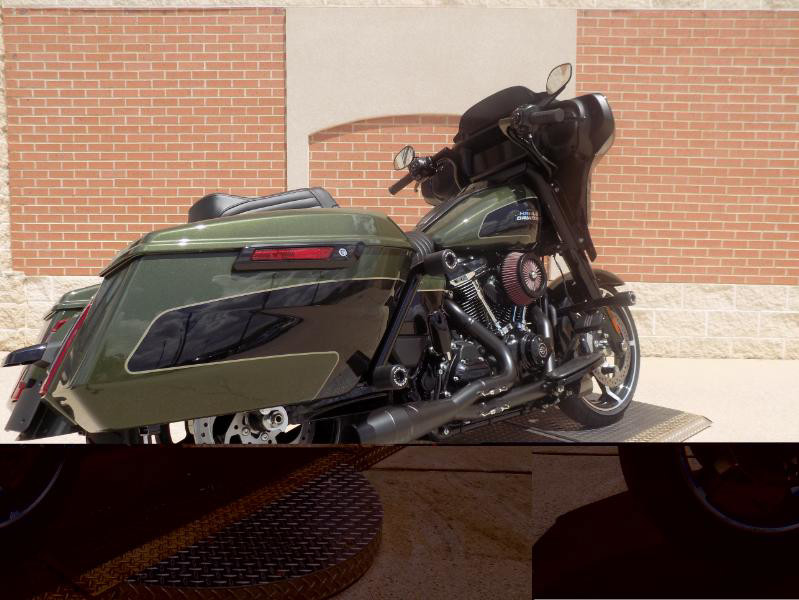 Street Glide®