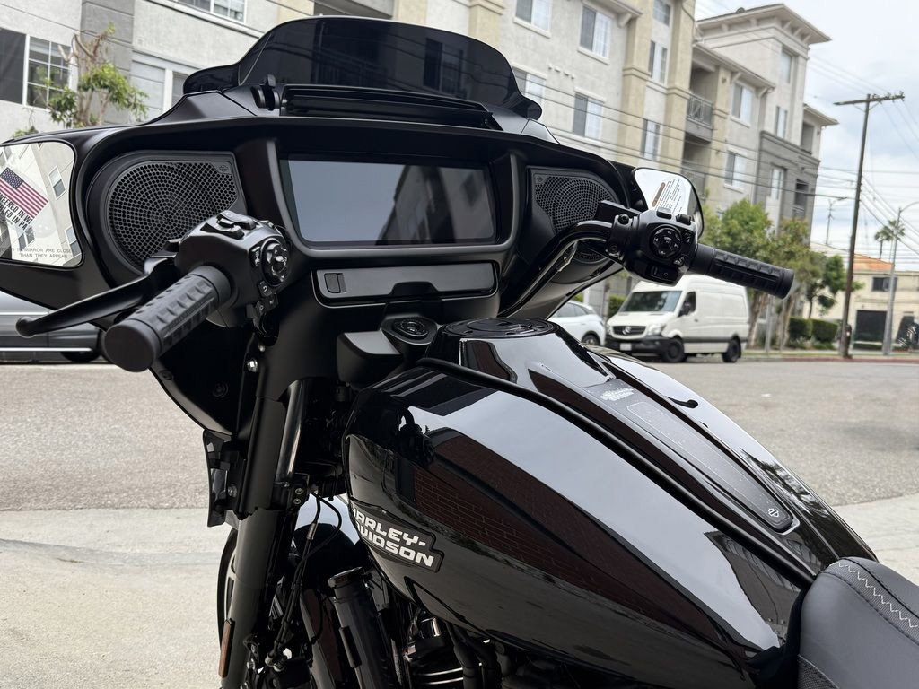 Street Glide®