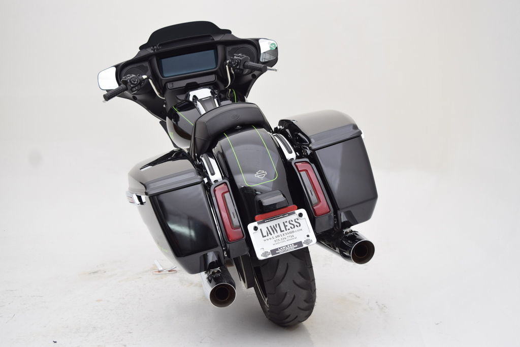 Street Glide®