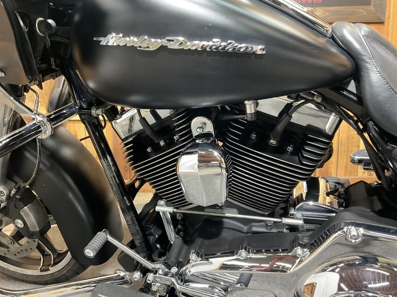 Road Glide®