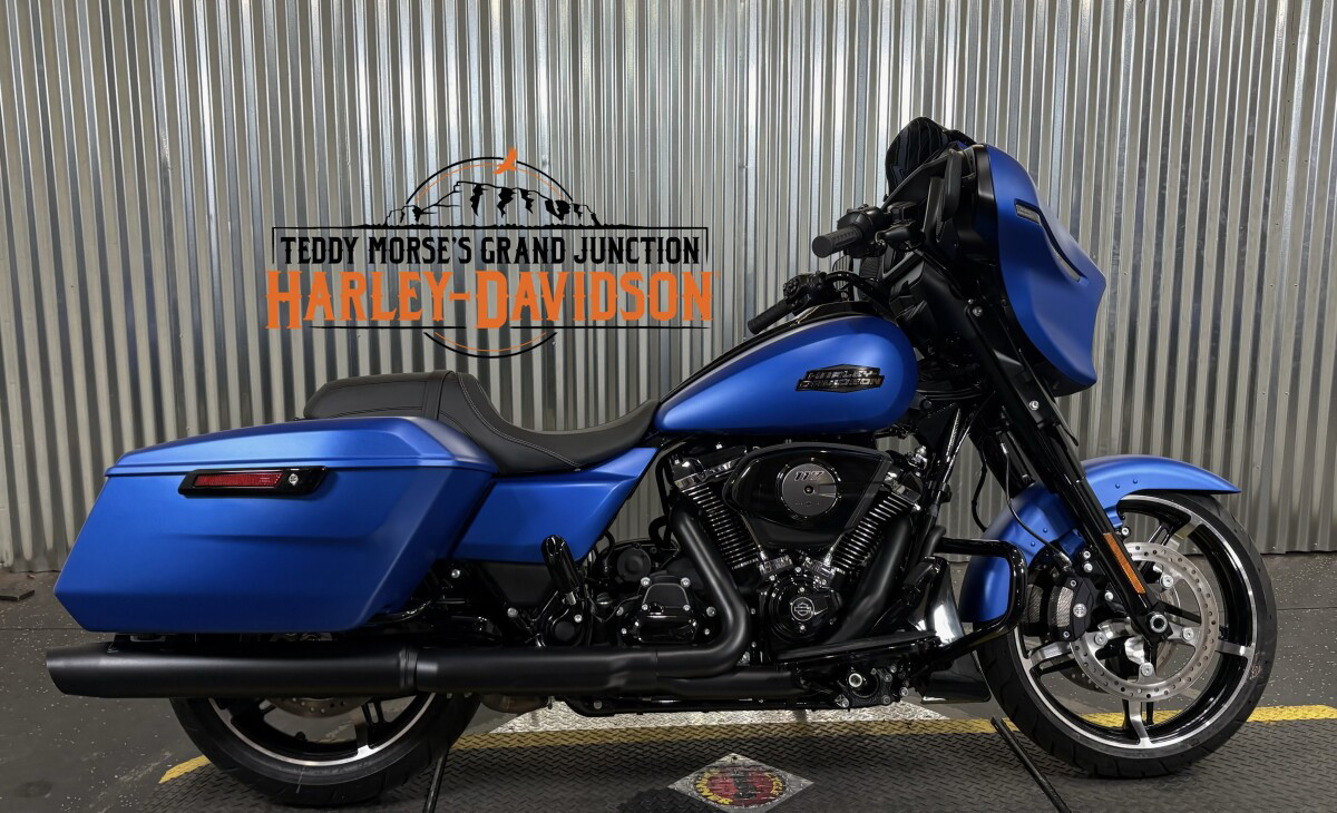 Street Glide®