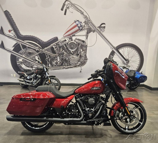 Street Glide®