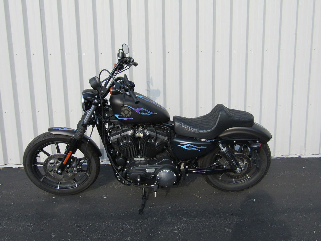 Iron 883®
